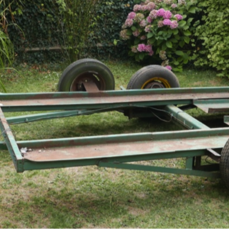Historic trailer for renovation